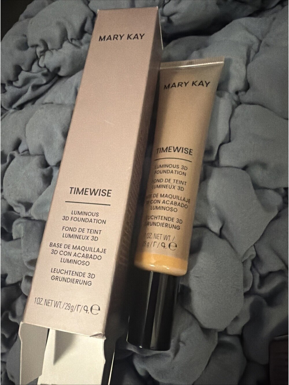 NEW  Mary Kay Timewise Luminous 3D Foundation Medium 14 MOY 14 210792 KA08